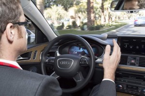 Audi está a poco de comercializar el sistema autónomo de conducción.   